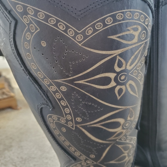 Destroy Boots (Spain) - Picture 6 of 11